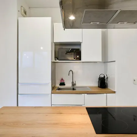 One Bedroom Near Metro, With Parking * Lille