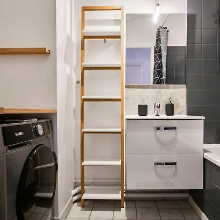 Apartmán One Bedroom Near Metro, With Parking